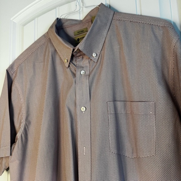 Haggar Classic Button-Down Fitted Shirt - Picture 2 of 4